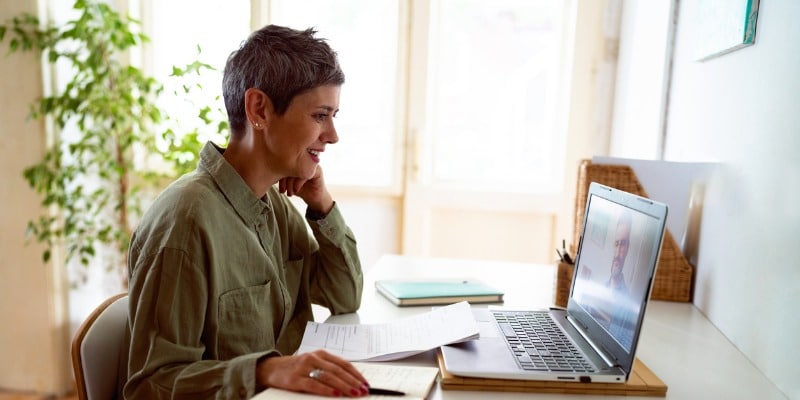 woman following online courses