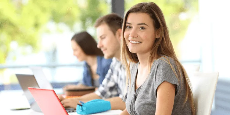 Career Colleges vs Traditional Universities in Alberta: What's Right for You?